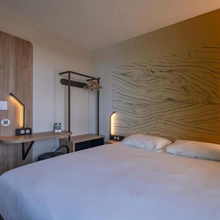 B&B Hotel Сент Екстер'єр фото
