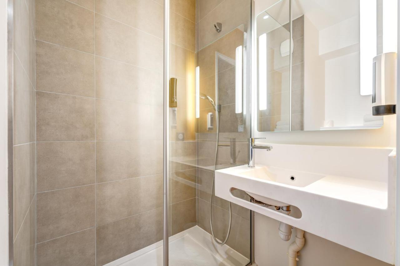 B&B Hotel Сент Екстер'єр фото